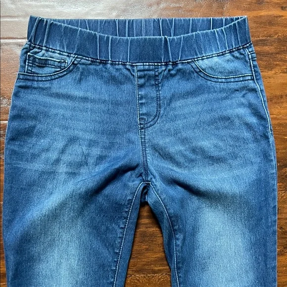 Women's Blue Jeans - Picture 2 of 8